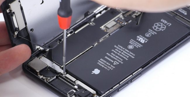 Reparatii iPhone – cand eu telefoanele iPhone nevoie de service