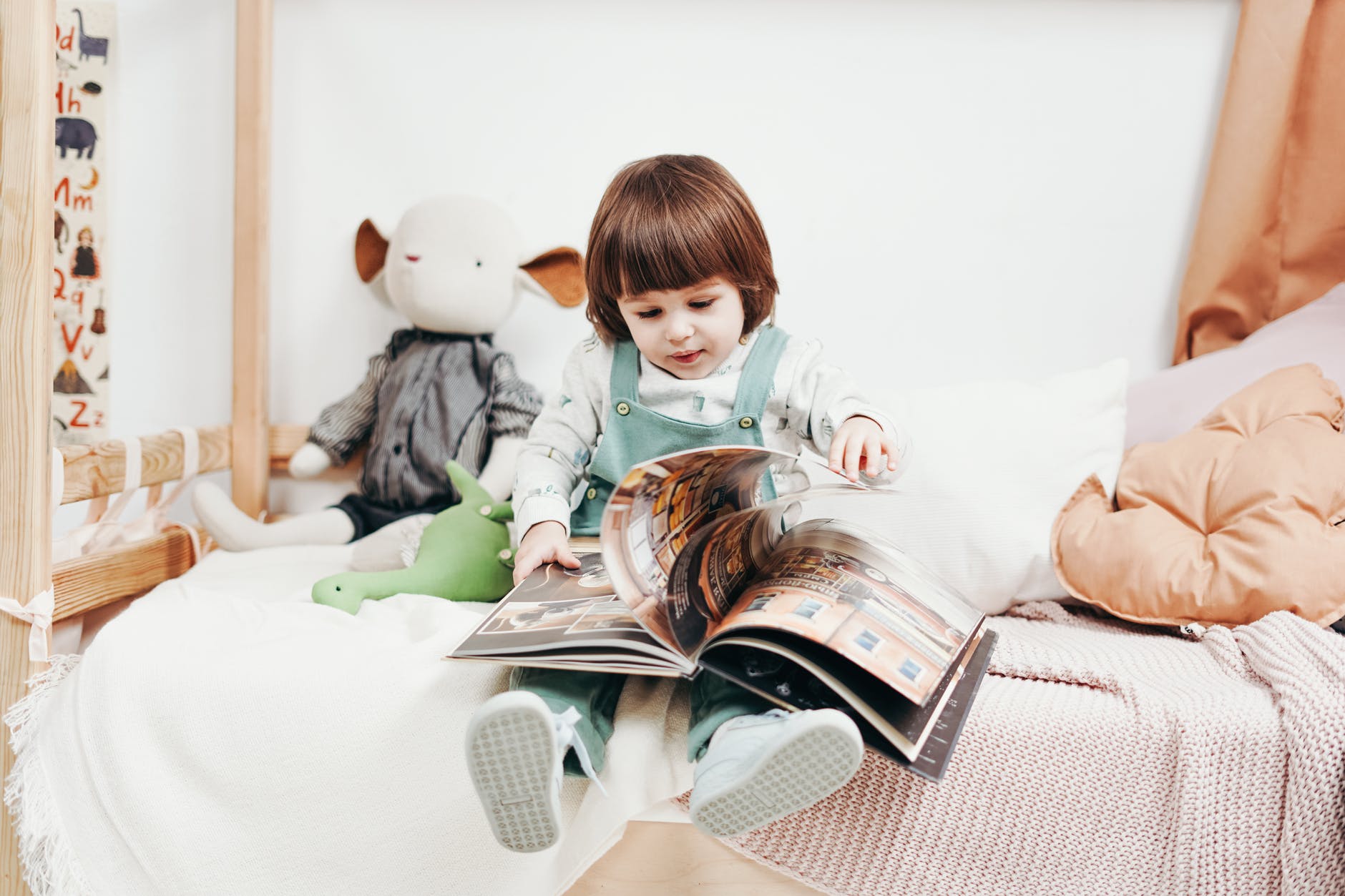 Care sunt avantajele cititului pentru copilul meu?