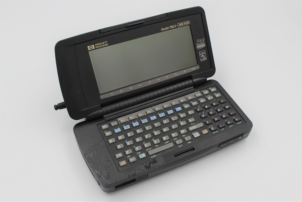 Hewlett-Packard a lansat OmniGo 700LX