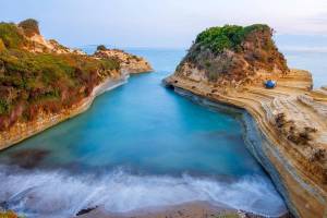 Corfu este destinatia ta perfecta ce implica arta si istorie, precum si plaja si distractie