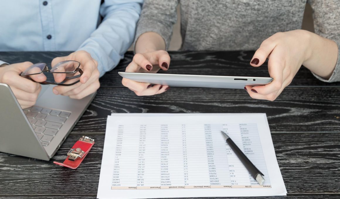 Ce plătești la notar atunci când cumperi o locuință cu credit?