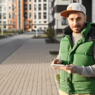 Transport colete eco-friendly către Belgia, între intenție bună și soluție reală